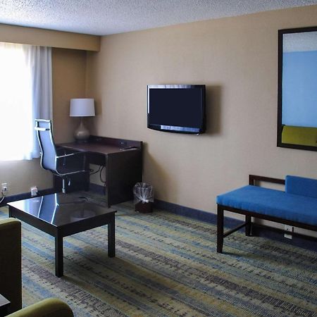 Clarion Hotel Conference Center - North Lexington Buitenkant foto