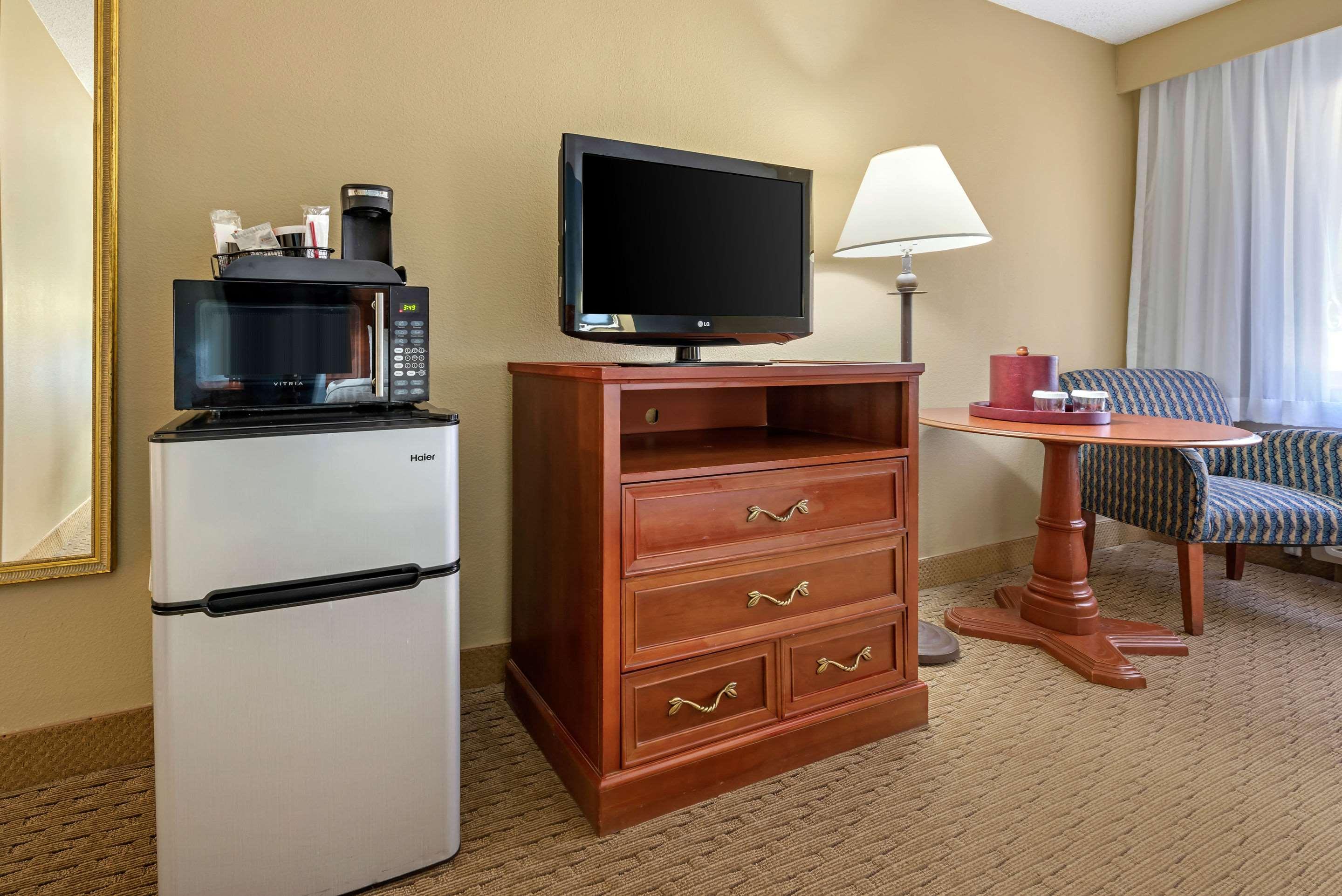 Clarion Hotel Conference Center - North Lexington Buitenkant foto
