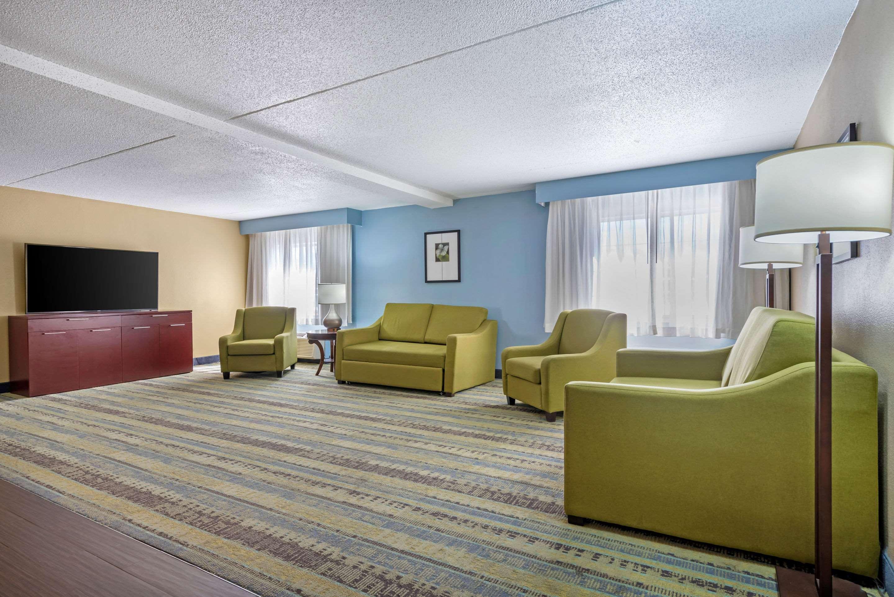 Clarion Hotel Conference Center - North Lexington Buitenkant foto