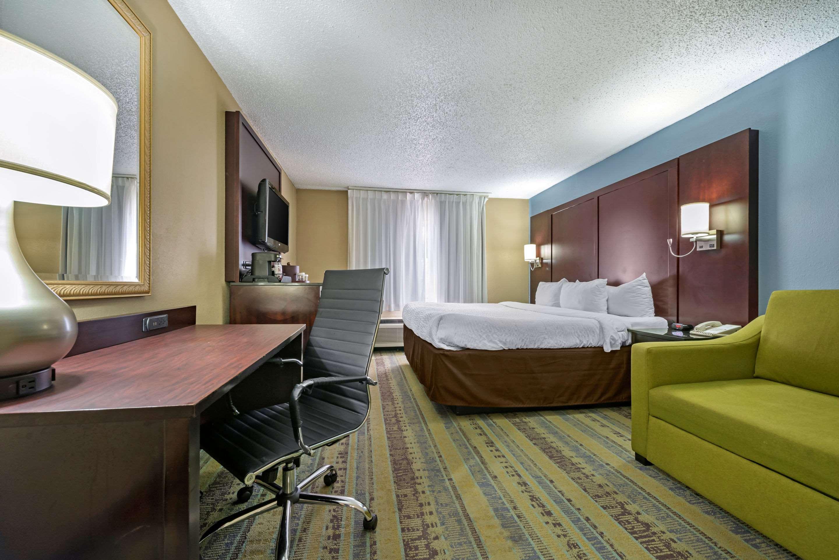 Clarion Hotel Conference Center - North Lexington Buitenkant foto