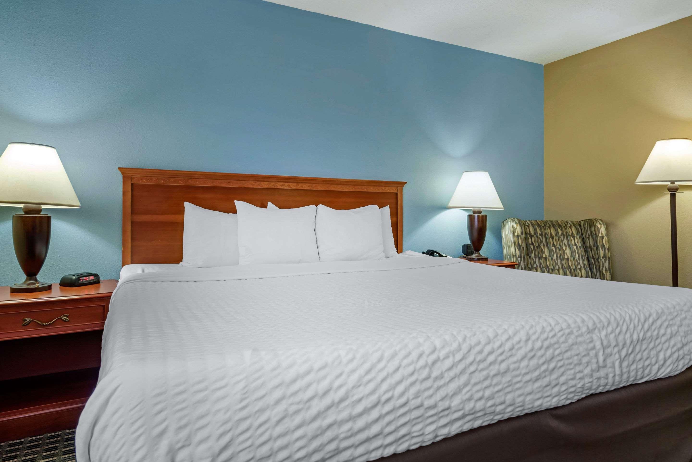 Clarion Hotel Conference Center - North Lexington Buitenkant foto