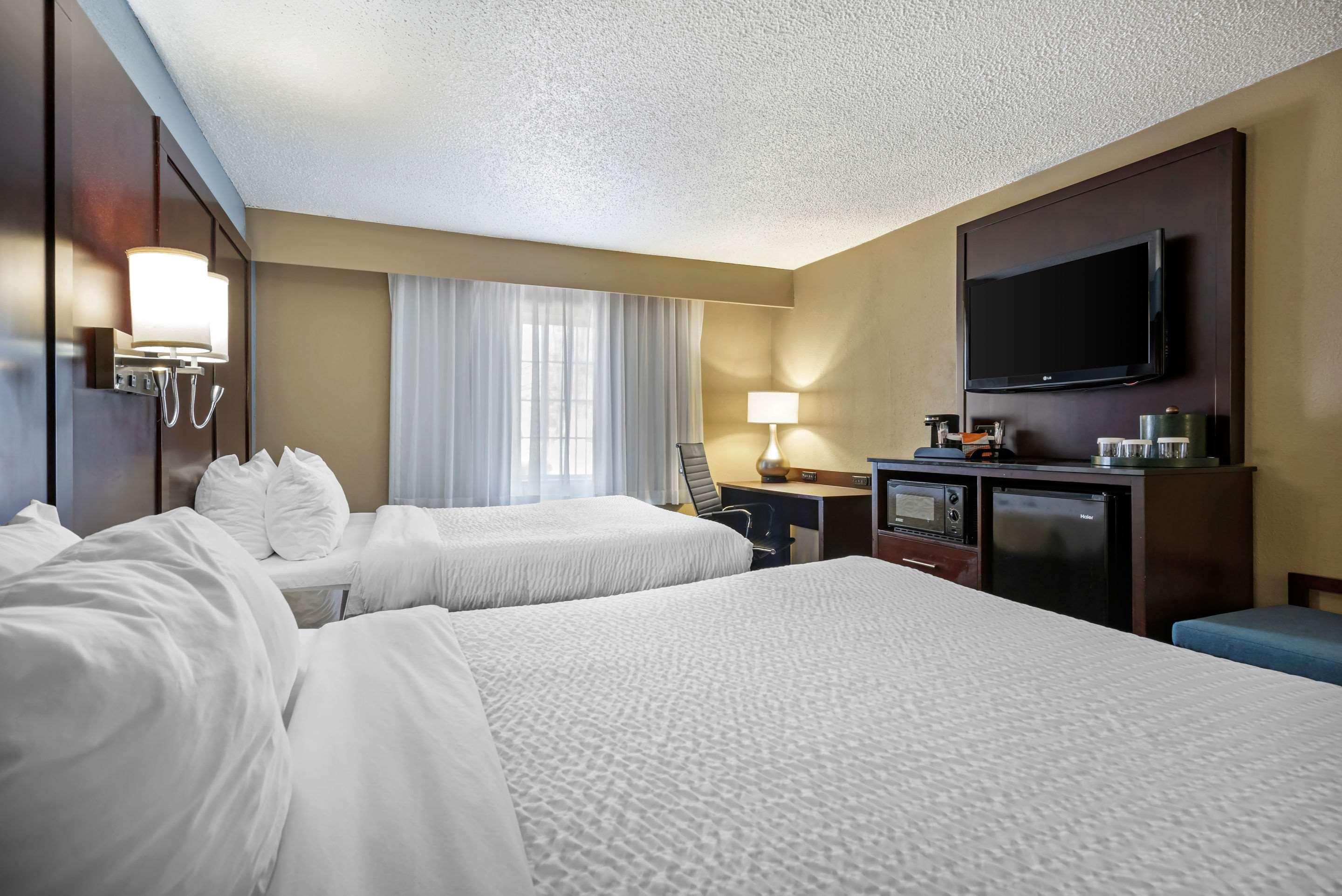 Clarion Hotel Conference Center - North Lexington Buitenkant foto