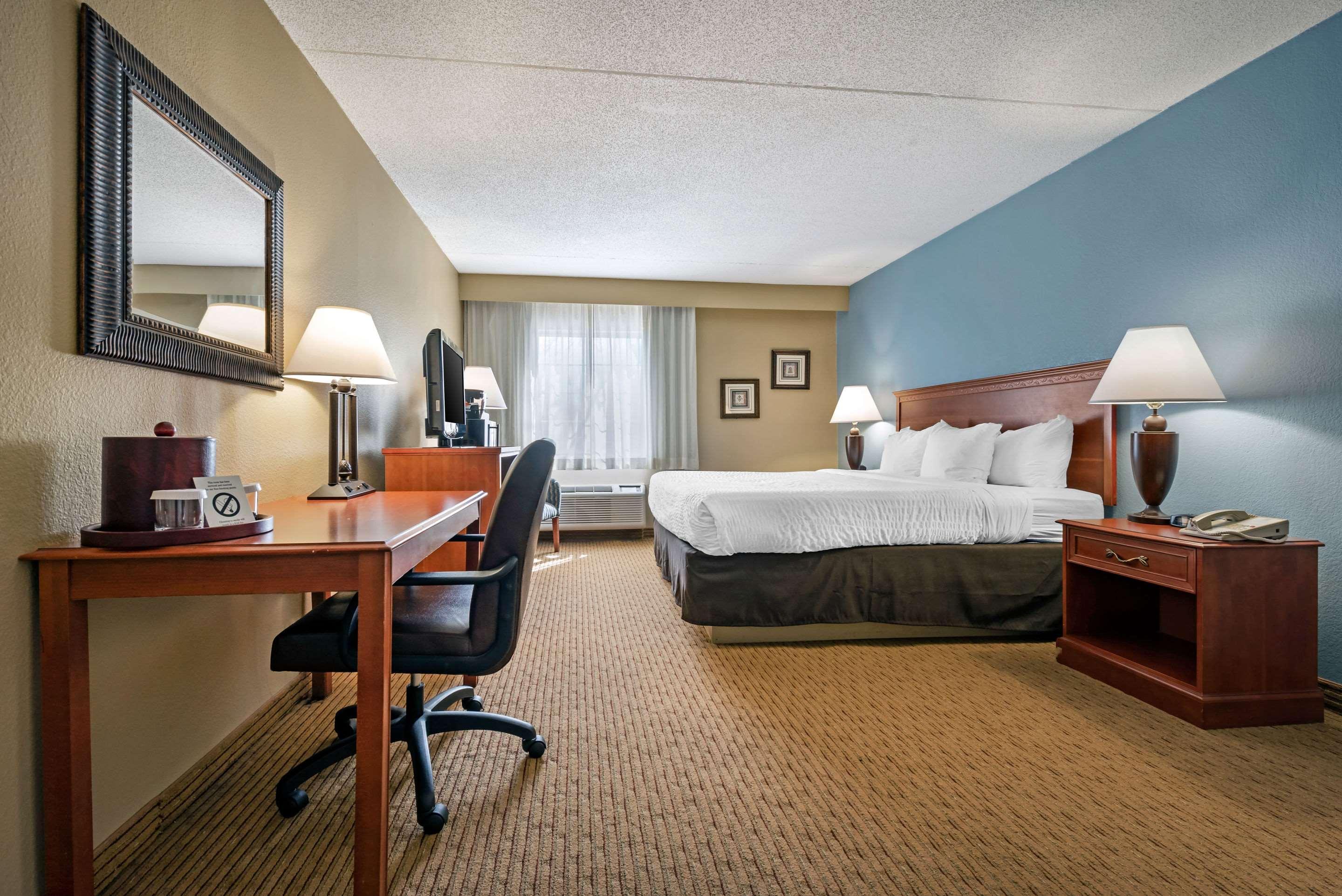 Clarion Hotel Conference Center - North Lexington Buitenkant foto