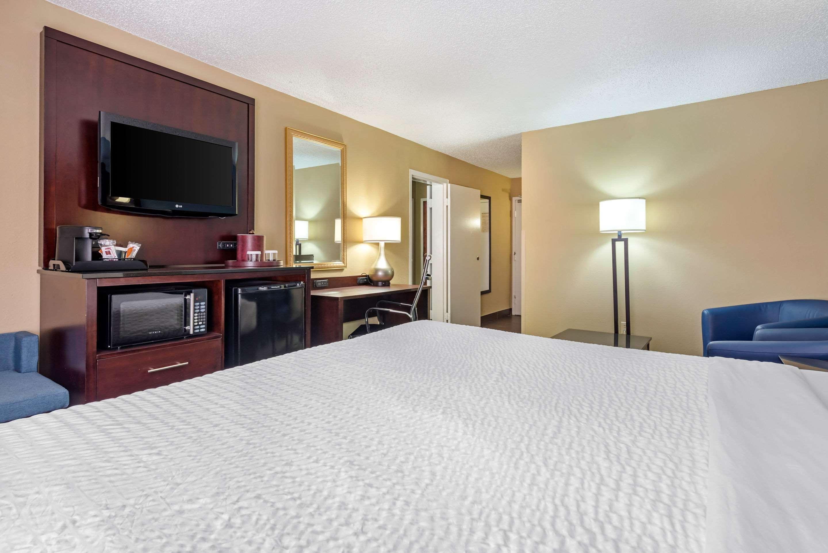 Clarion Hotel Conference Center - North Lexington Buitenkant foto