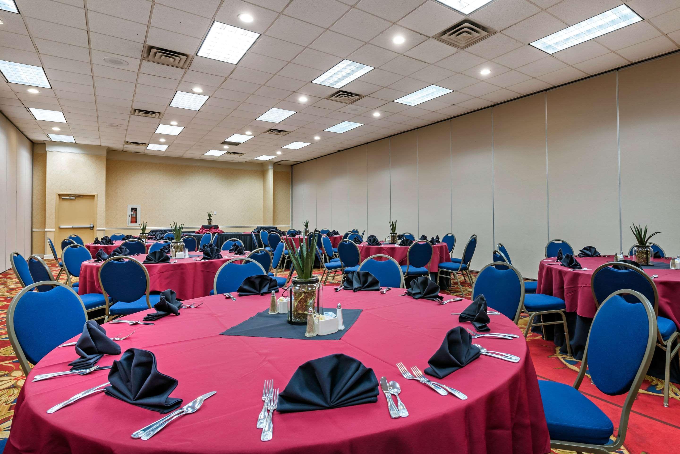 Clarion Hotel Conference Center - North Lexington Buitenkant foto