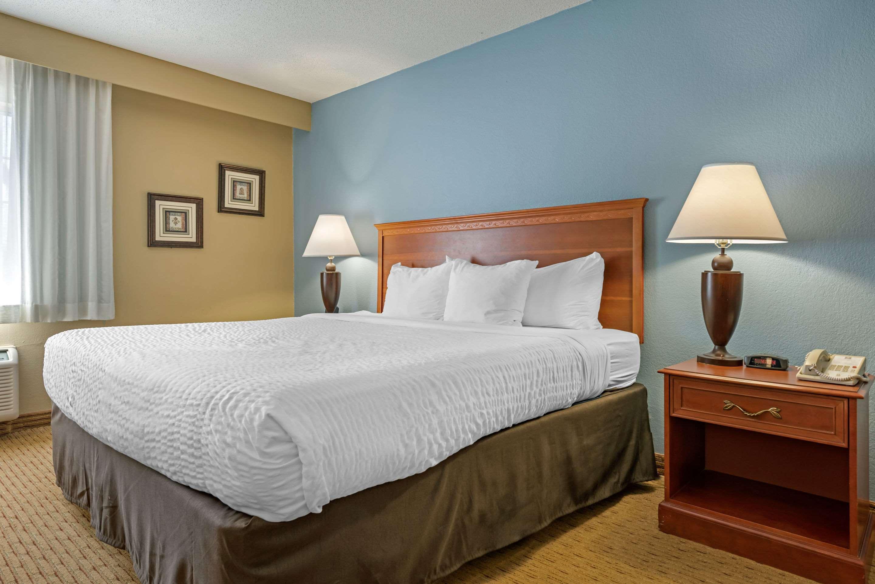 Clarion Hotel Conference Center - North Lexington Buitenkant foto