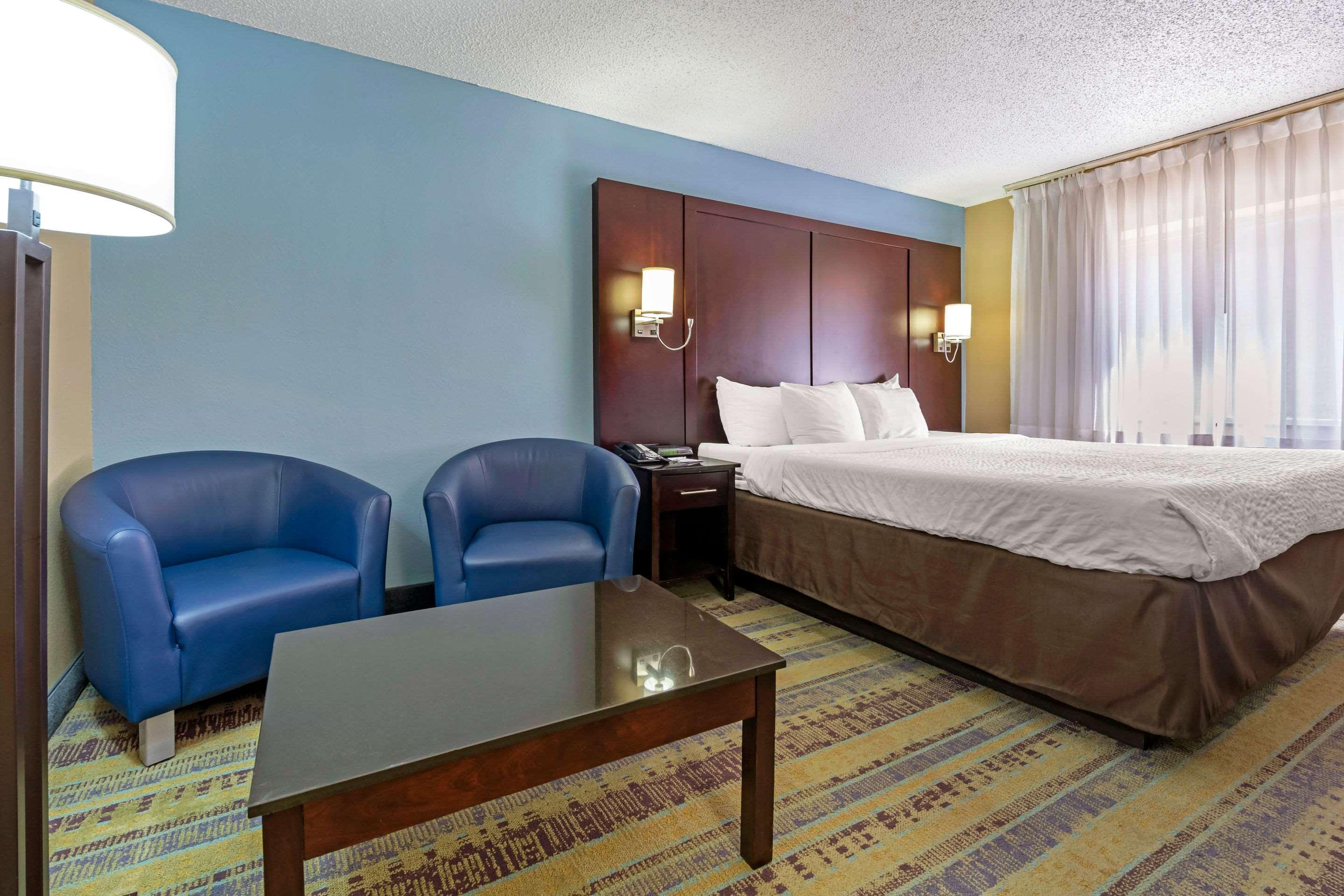 Clarion Hotel Conference Center - North Lexington Buitenkant foto